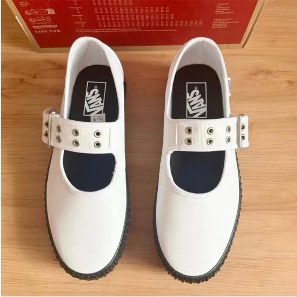 Vans Mary Jane Creeper Shoe Women
10.0 US - Picture 6 of 12